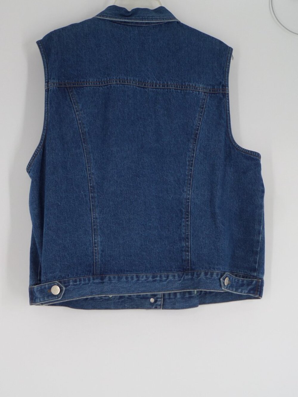 Susan Bristol Woman's Jean Vest With Accent Flowers Size XL NWOT - Picture 3 of 6